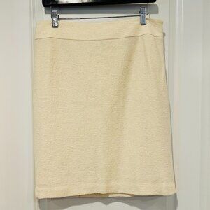 New Banana Republic Rayon/Wool Blend Cream Pencil Skirt, Size 10P (NWT)